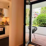 Klassen - Design - Balkon - Netflix - Naehe Messe 公寓 *