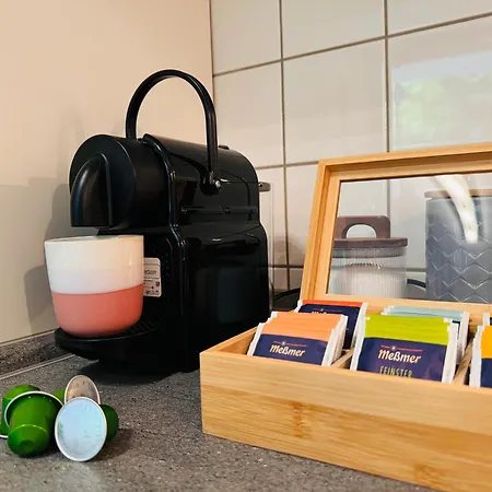 Klassen - Design - Balkon - Netflix - Naehe Messe * Essen