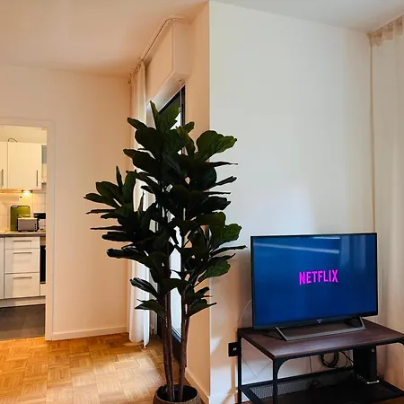 Klassen - Design - Balkon - Netflix - Naehe Messe Apartment Essen
