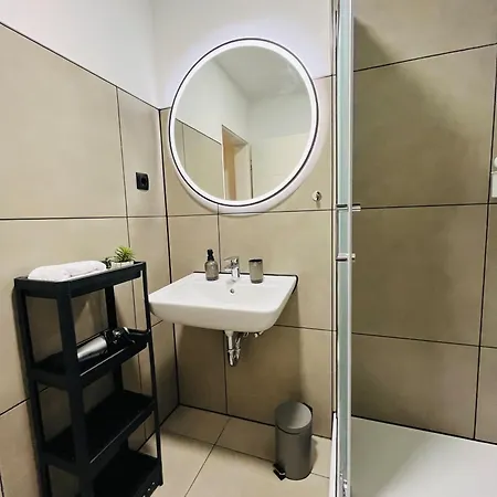 Klassen - Design - Balkon - Netflix - Naehe Messe Apartamento *