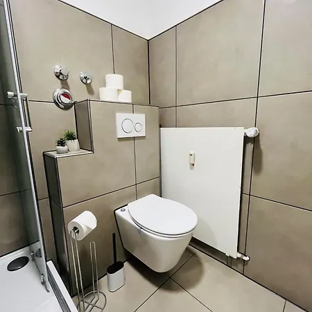 Klassen - Design - Balkon - Netflix - Nähe Messe Essen