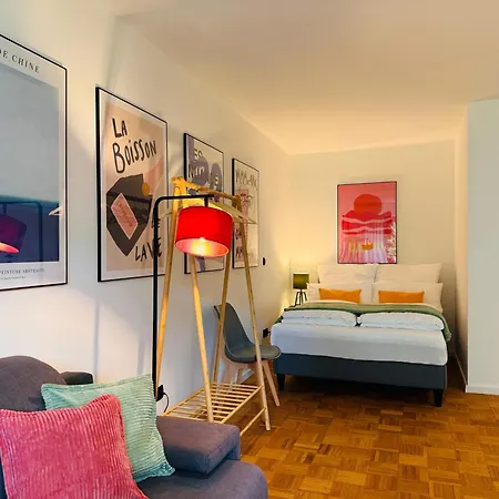 Klassen - Design - Balkon - Netflix - Naehe Messe