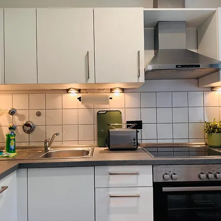 Klassen - Design - Balkon - Netflix - Naehe Messe *