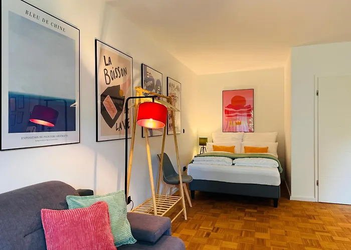 Klassen - Design - Balkon - Netflix - Naehe Messe