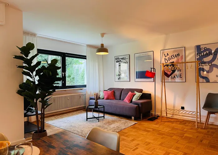 Apartman Klassen - Design - Balkon - Netflix - Naehe Messe *