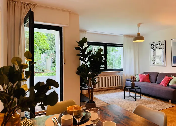 Klassen - Design - Balkon - Netflix - Naehe Messe Apartment