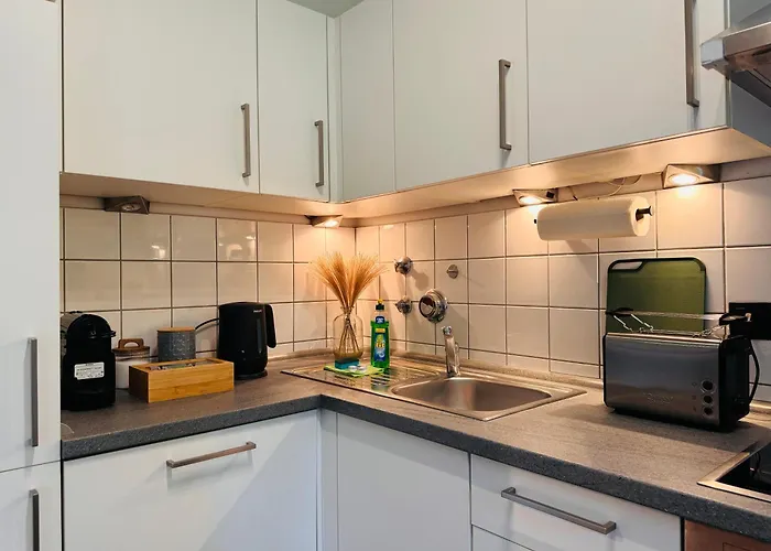 Klassen - Design - Balkon - Netflix - Naehe Messe Essen